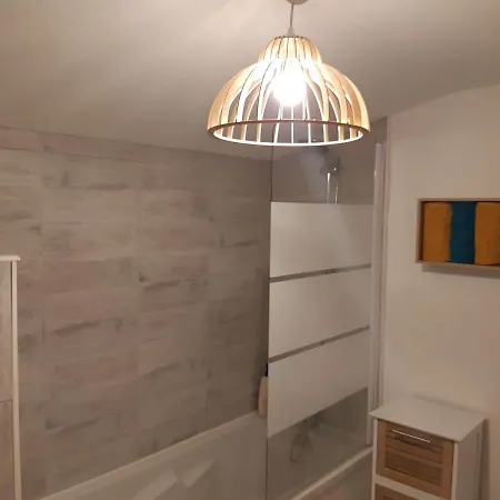 Le Zen Scandi - Superbe Appartement 4 Personnes En Hypercentre - Parking Prive Lejlighed La Roche-Chalais