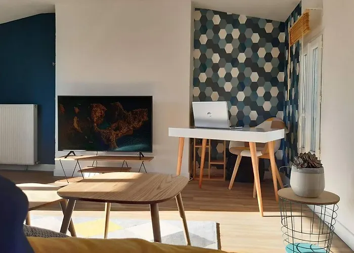 Le Zen Scandi - Superbe Appartement 4 Personnes En Hypercentre - Parking Prive Apartman La Roche-Chalais